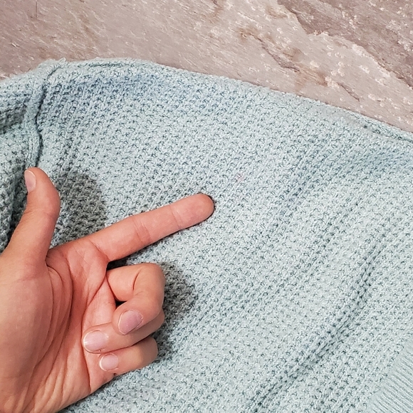 Aerie Soft Waffle Knit Oversized Hooded V Neck Pullover. Light Green. M. - Picture 8 of 11